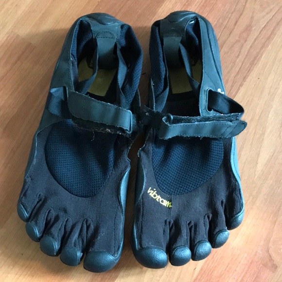 five finger water shoes